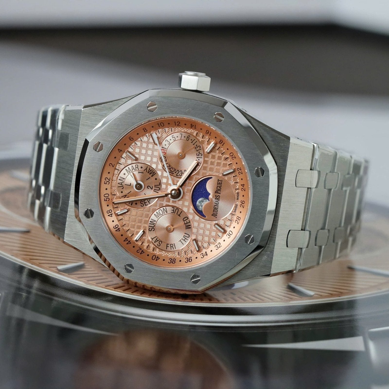 Audemars Piguet 26574 Watch Salmon Dial Metal Wire 41mm