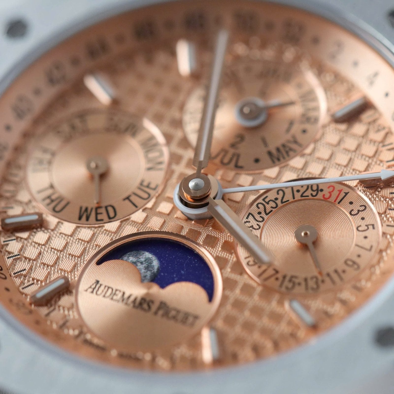Audemars Piguet 26574 Watch Salmon Dial Metal Wire 41mm
