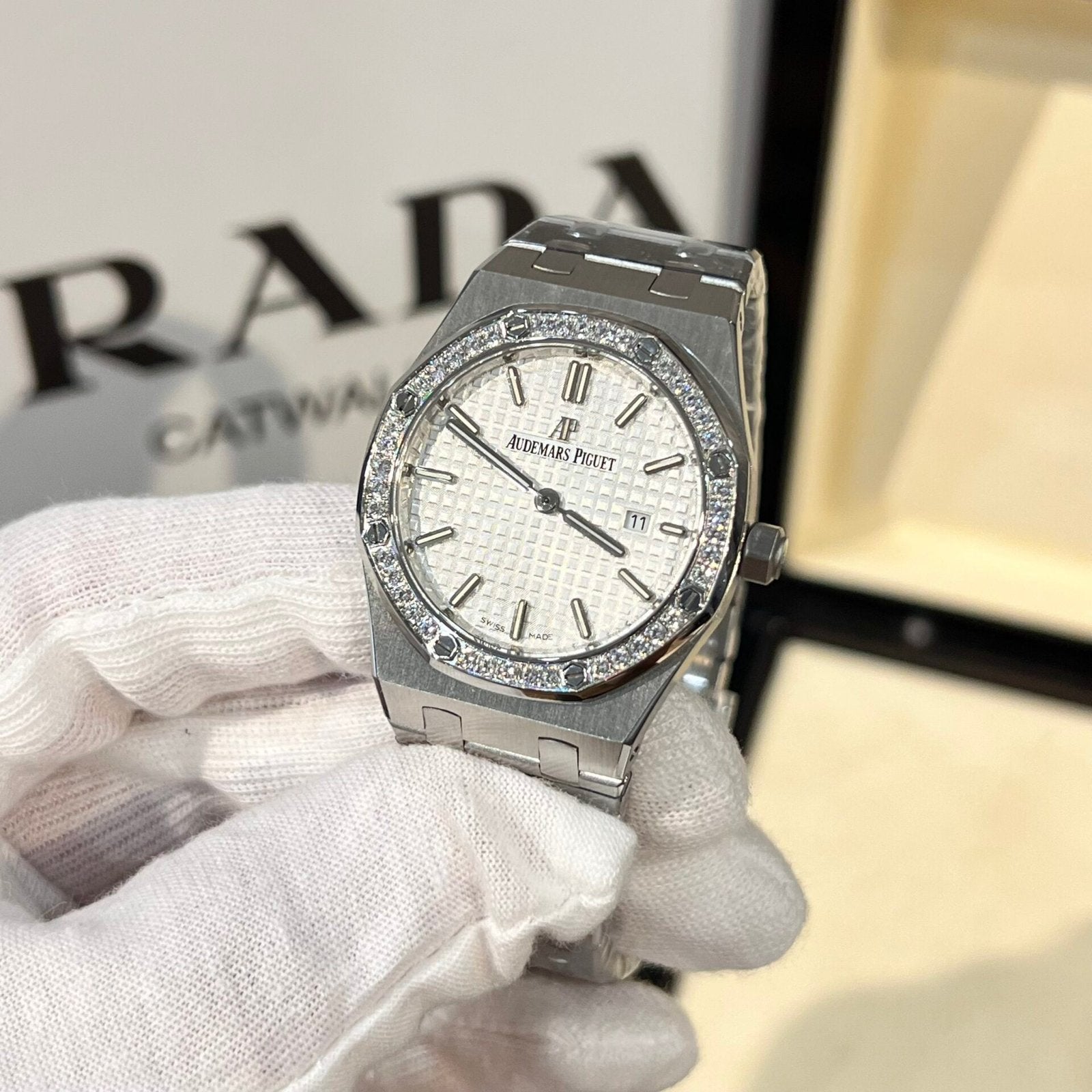 Audemars Piguet Watch Women’s White Dial 33mm