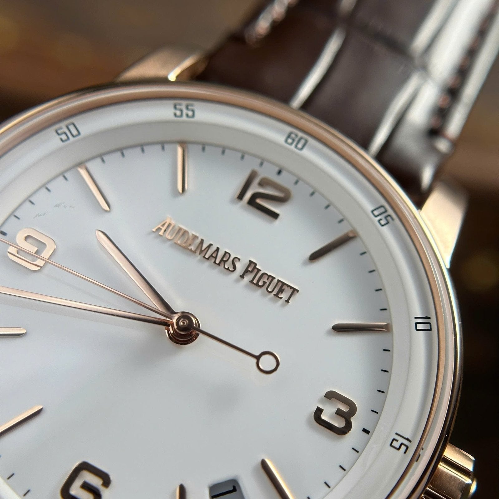 Audemars Piguet Watch Code 11.59 Selfwinding 15210OR White Dial 41mm