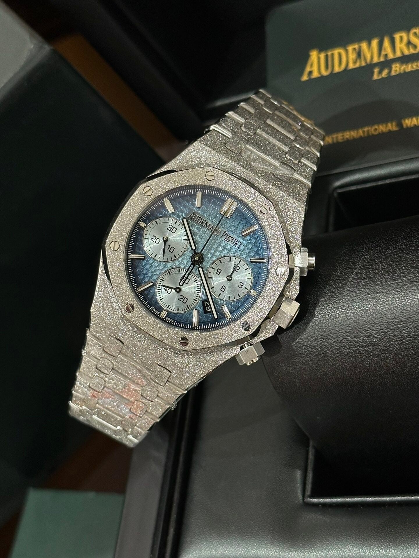Audemars Piguet Royal Oak 26331BC Watch Frosted-Gold 41mm