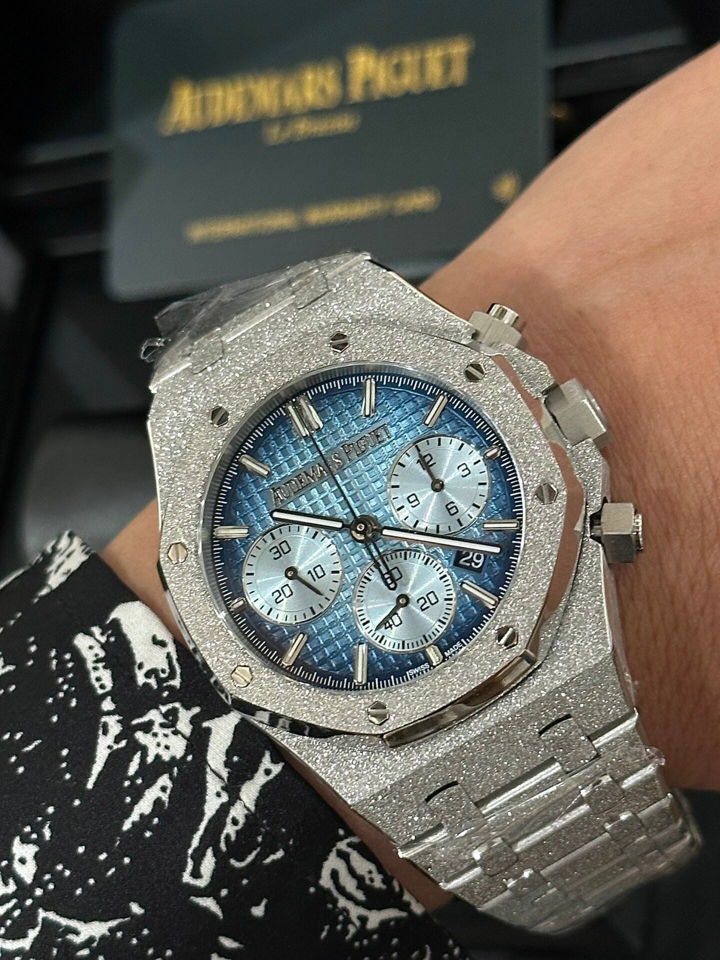 Audemars Piguet Royal Oak 26331BC Watch Frosted-Gold 41mm