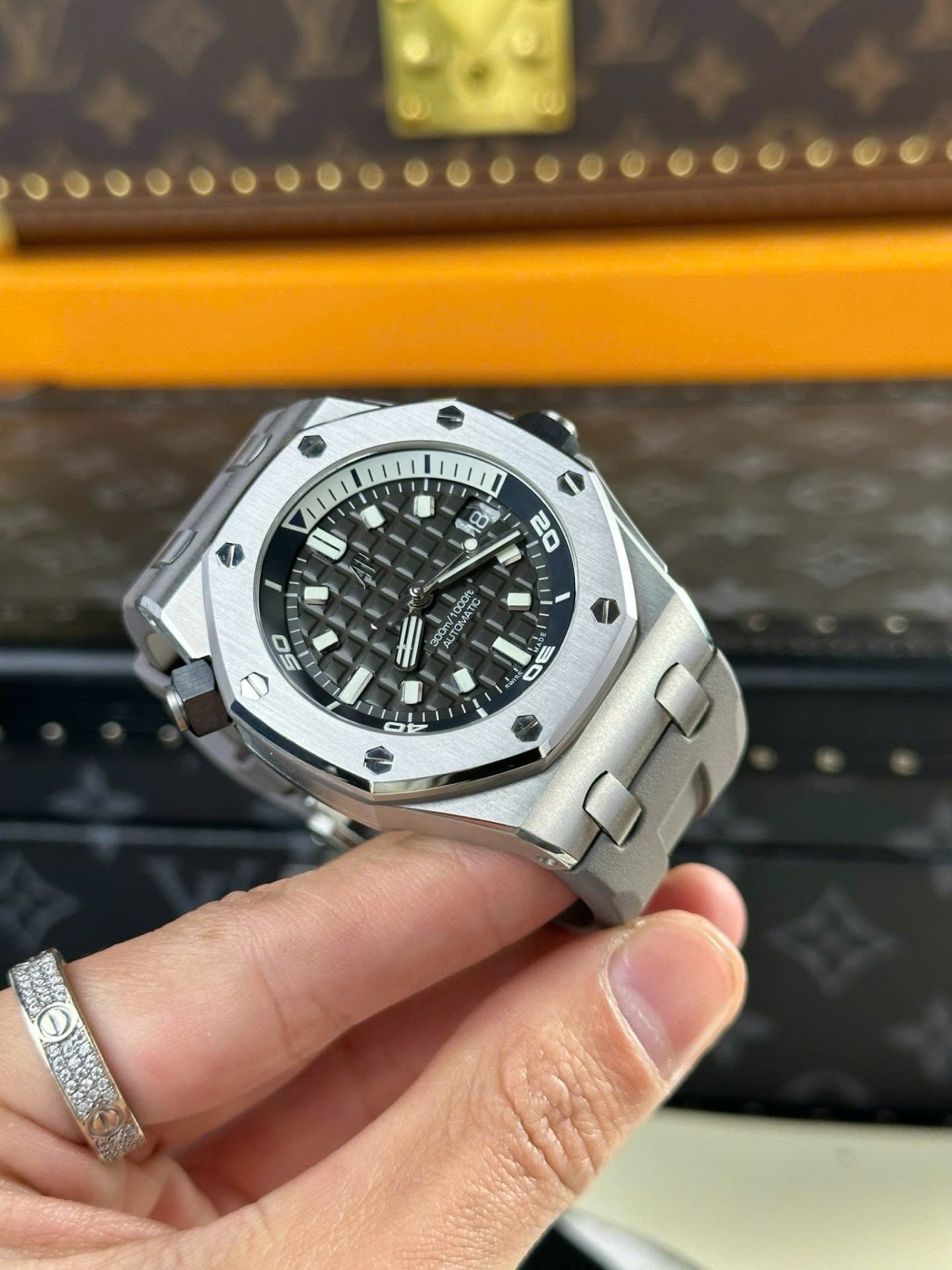 Audemars Piguet Watch Royal Oak Offshore 15720 Black Dial 42mm