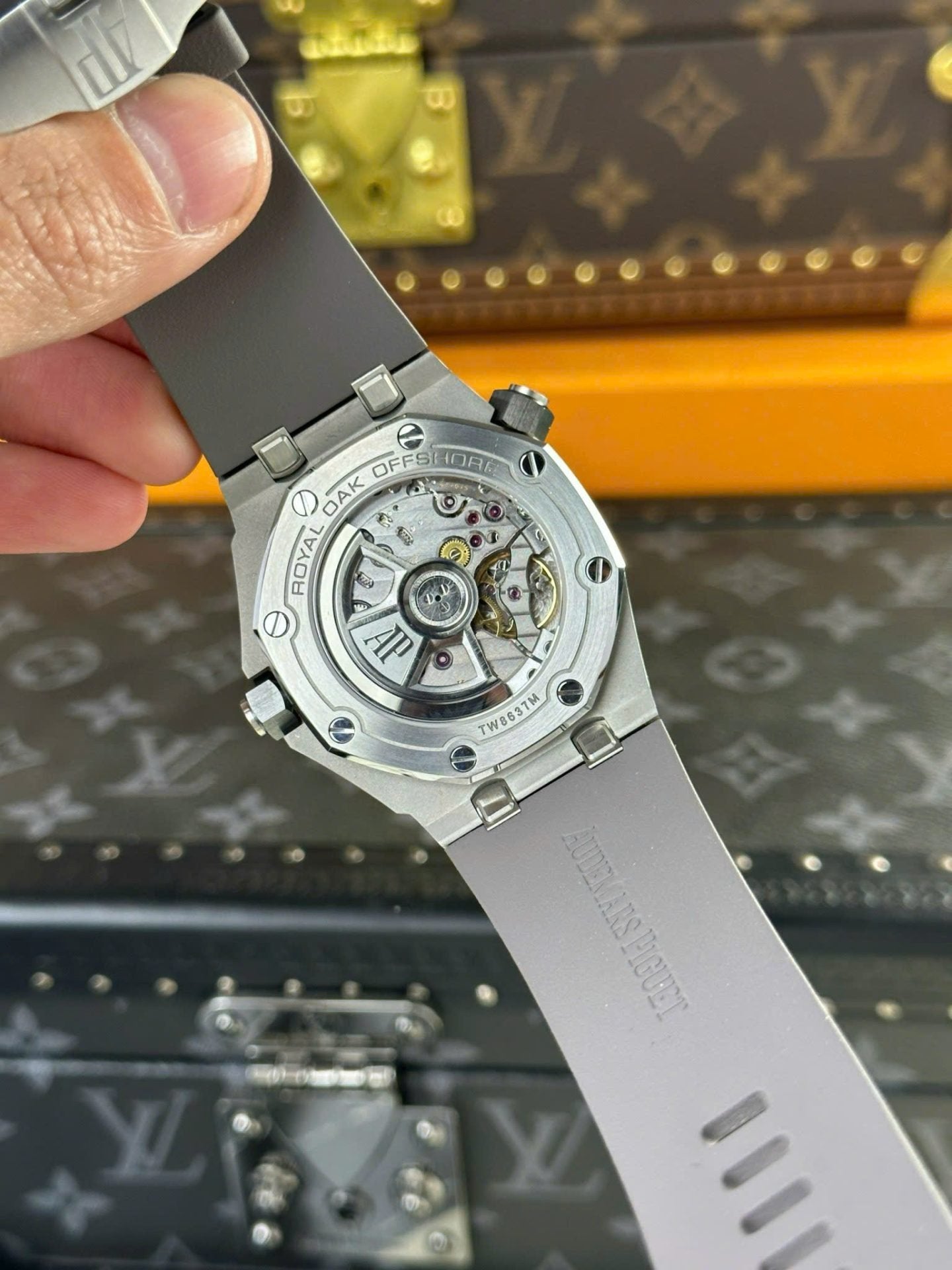 Audemars Piguet Watch Royal Oak Offshore 15720 Black Dial 42mm