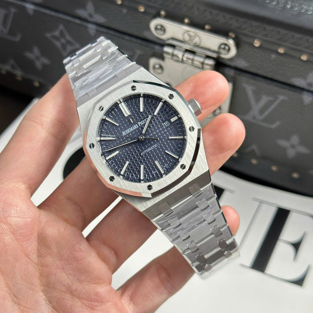 Audemars Piguet Royal Oak 15400ST Watch Blue Dial Metal Wire 41mm