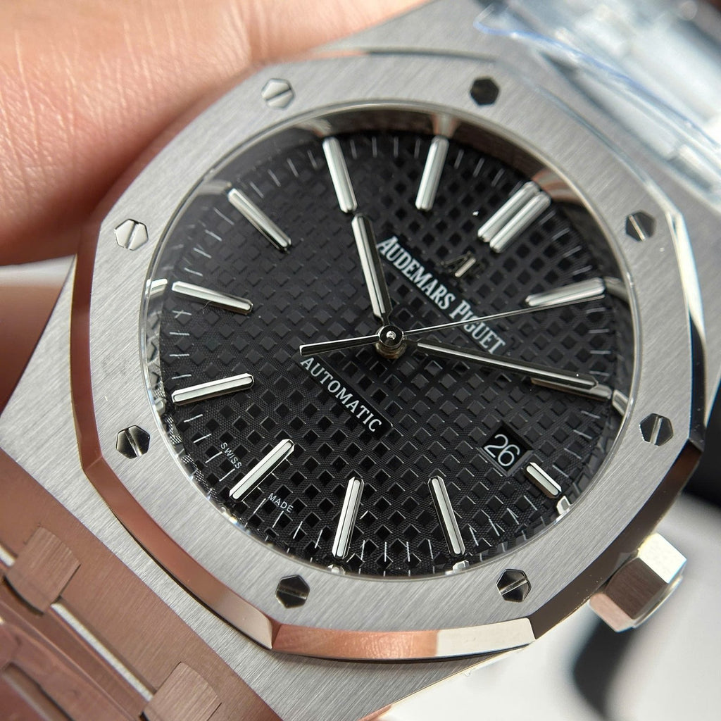 Audemars Piguet Royal Oak 15400ST Watch Black Dial Metal Wire 41mm