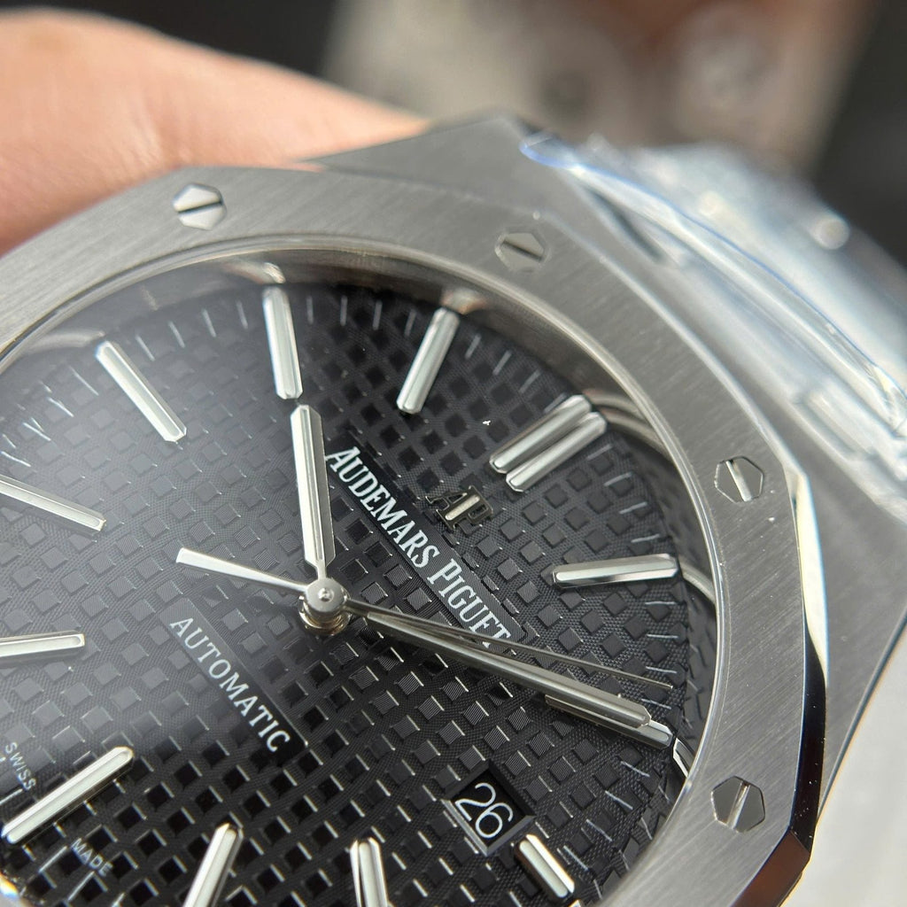 Audemars Piguet Royal Oak 15400ST Watch Black Dial Metal Wire 41mm