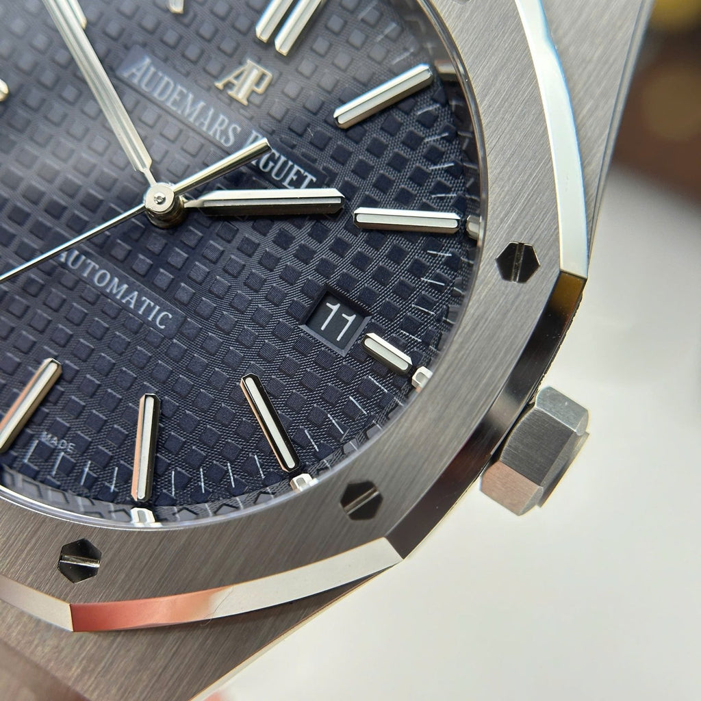Audemars Piguet Royal Oak 15400ST Watch Blue Dial Rubber Strap 41mm