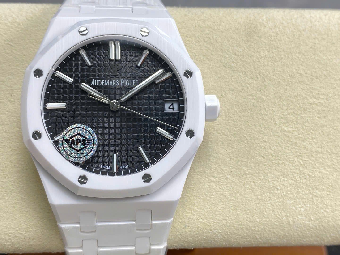 Audemars Piguet Royal Oak 15500 Dial Black Watch White Ceramic 41mm
