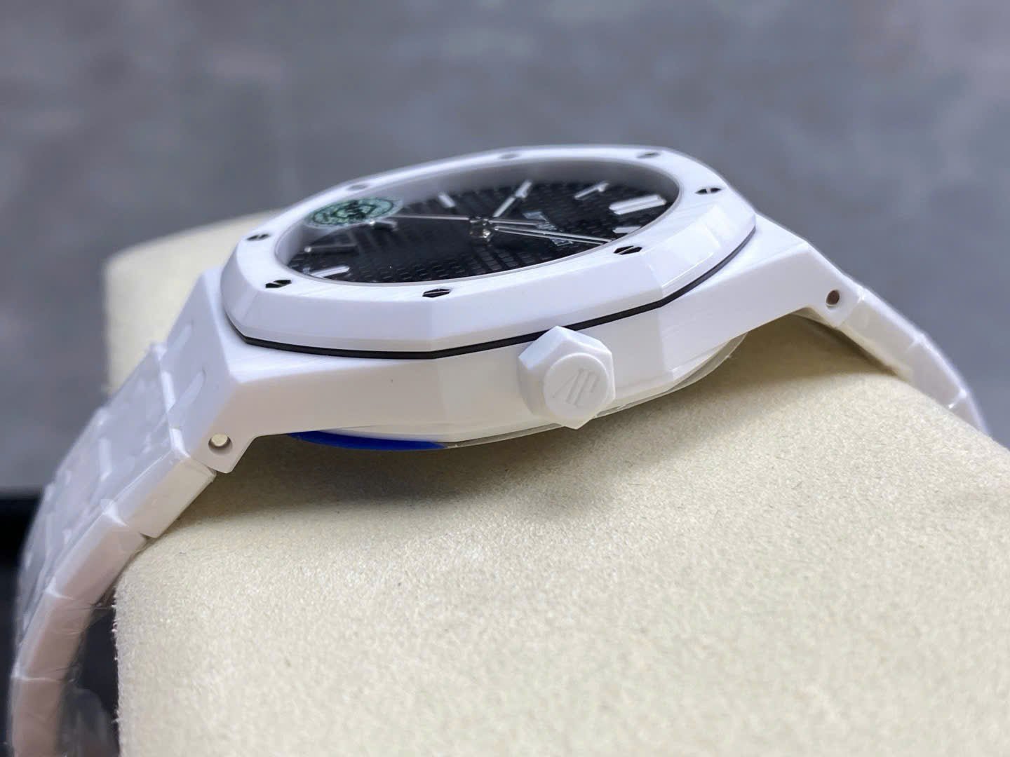Audemars Piguet Royal Oak 15500 Dial Black Watch White Ceramic 41mm
