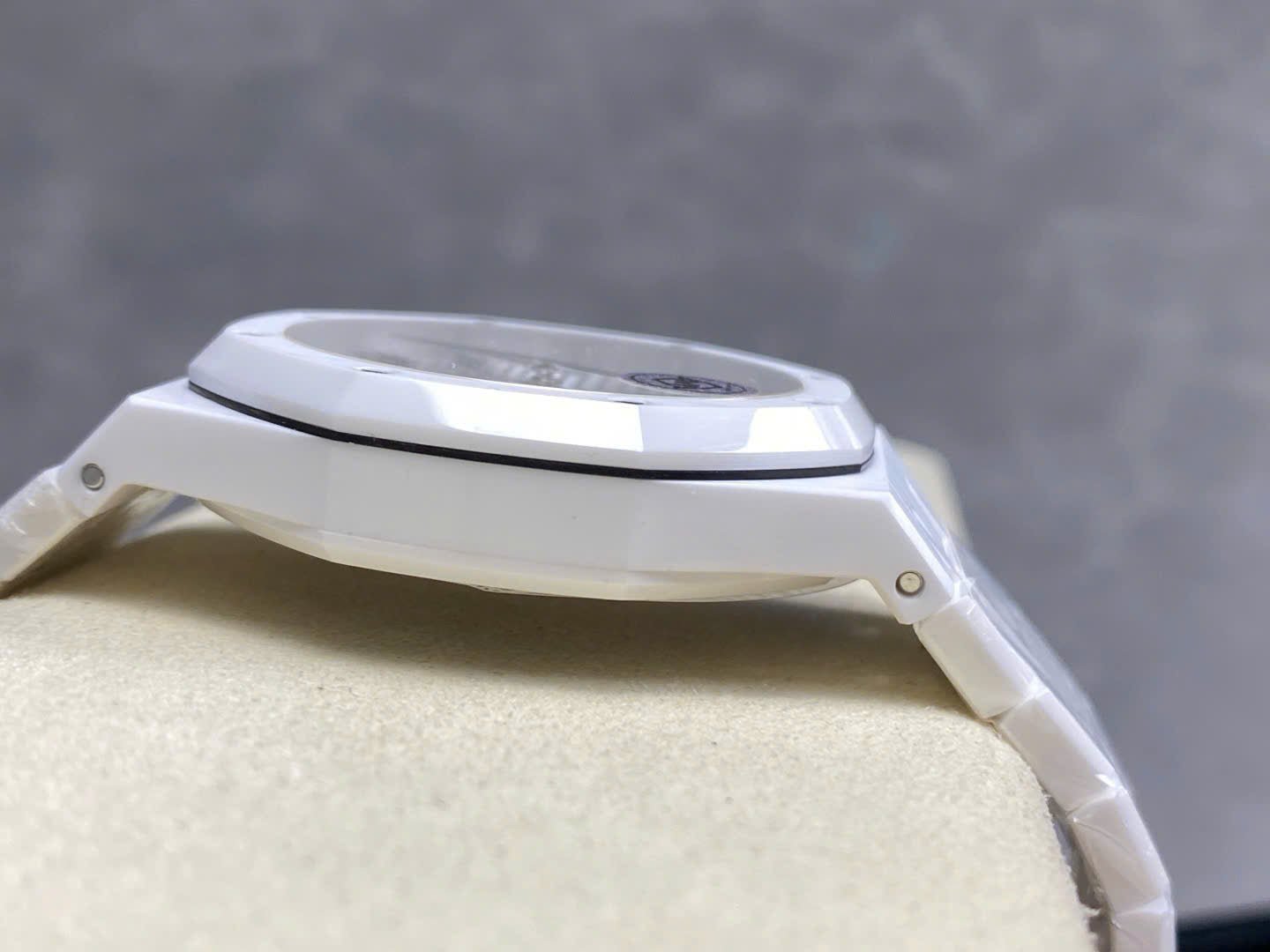 Audemars Piguet Royal Oak 15500 Watch White Ceramic 41mm