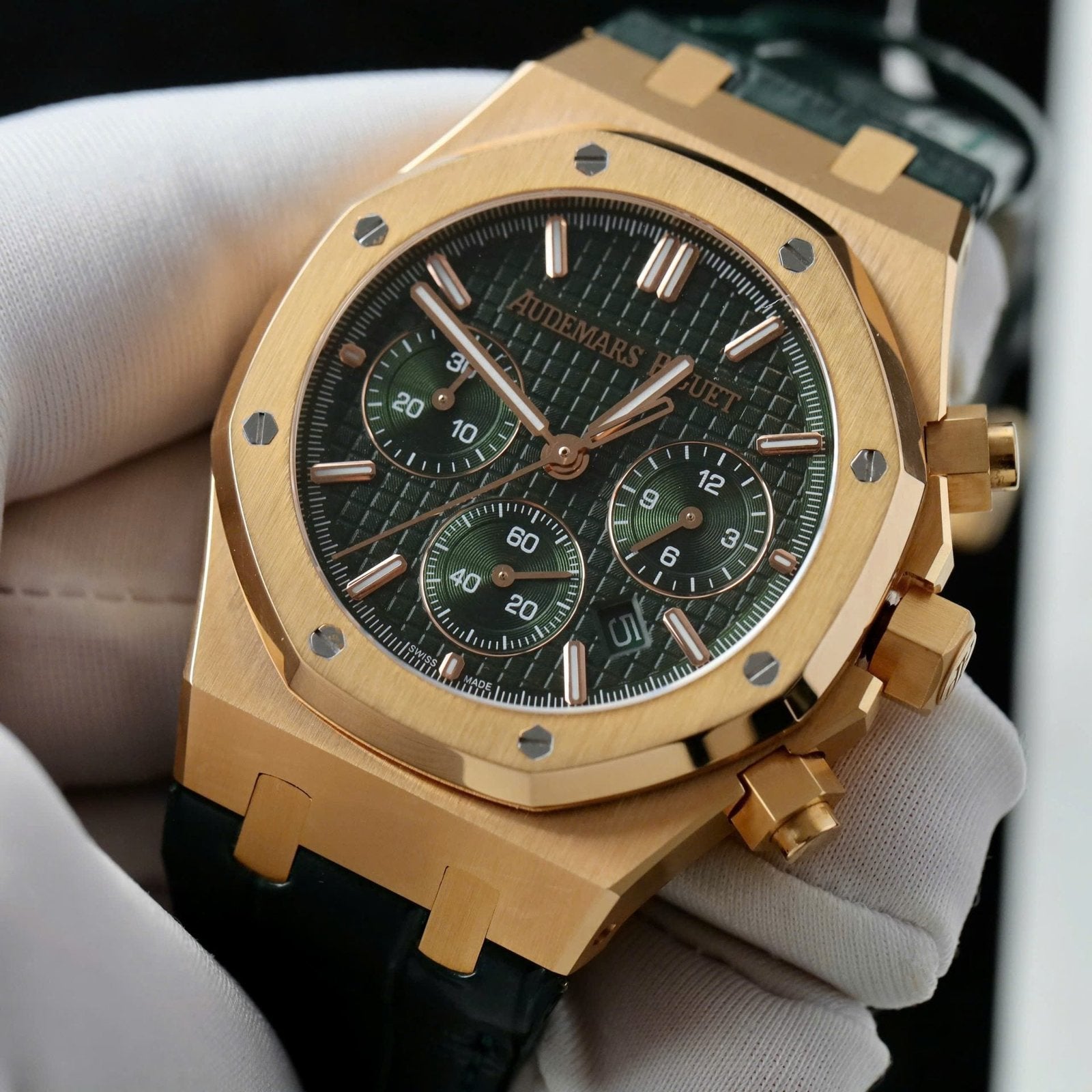 Audemars Piguet Watch Royal Oak 26240OR Green Dial Gold Wrapped 41mm