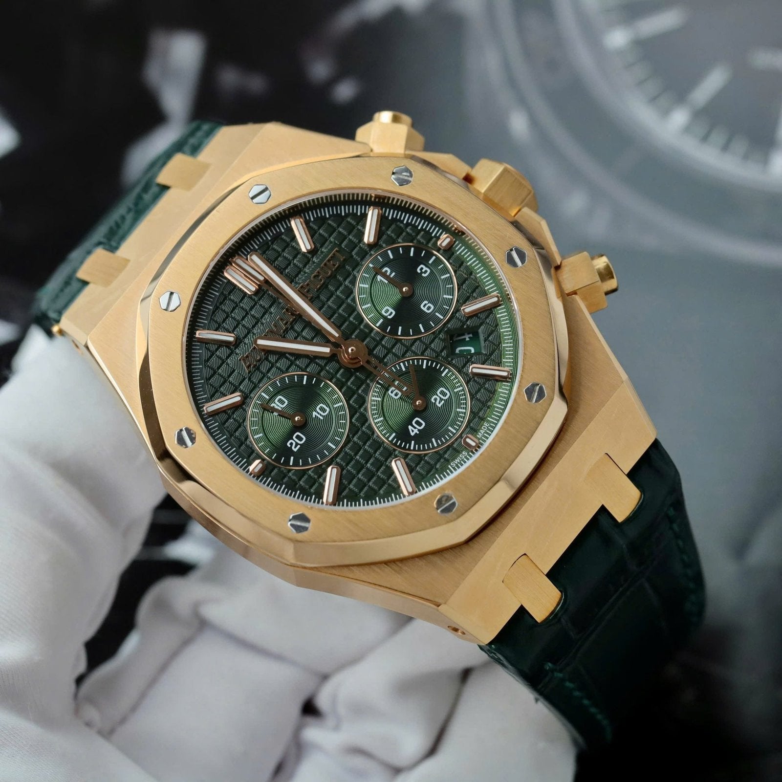 Audemars Piguet Watch Royal Oak 26240OR Green Dial Gold Wrapped 41mm