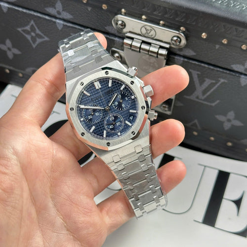 Audemars Piguet Royal Oak 26240ST Watch Blue Dial Metal Wire 41mm
