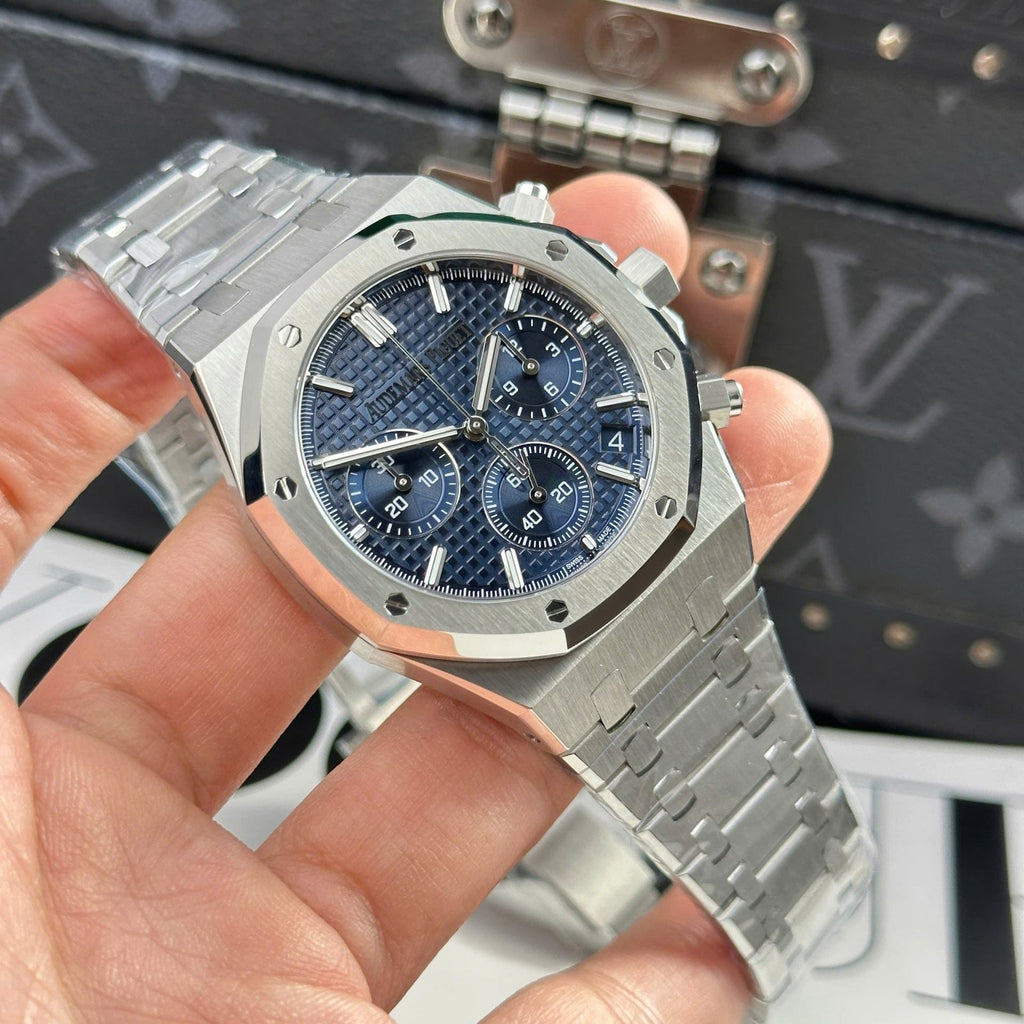 Audemars Piguet Royal Oak 26240ST Watch Blue Dial Metal Wire 41mm