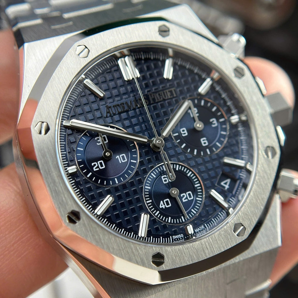 Audemars Piguet Royal Oak 26240ST Watch Blue Dial Metal Wire 41mm