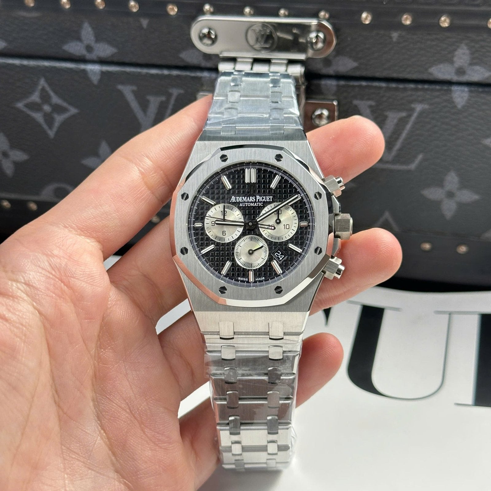 Audemars Piguet Watch Royal Oak 26331 Chronograph Dial Black 41mm