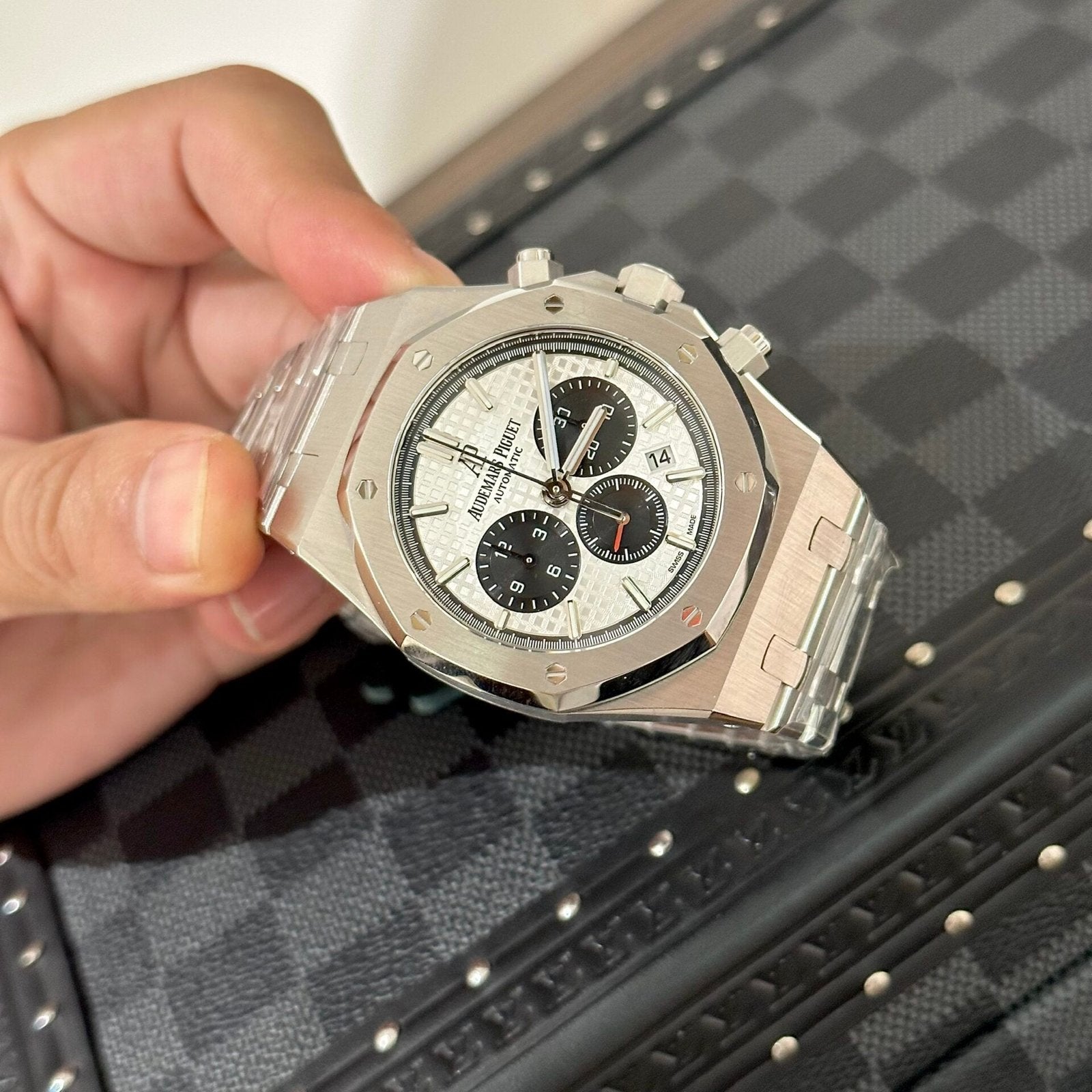 Audemars Piguet Royal Oak 26331ST Watch White Dial 41mm
