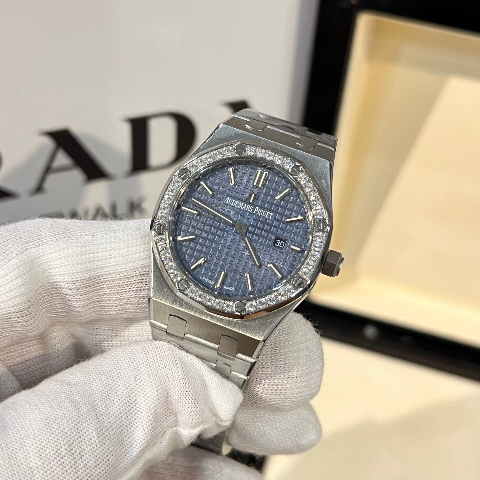 Audemars Piguet Royal Oak Watch With Diamond 33mm