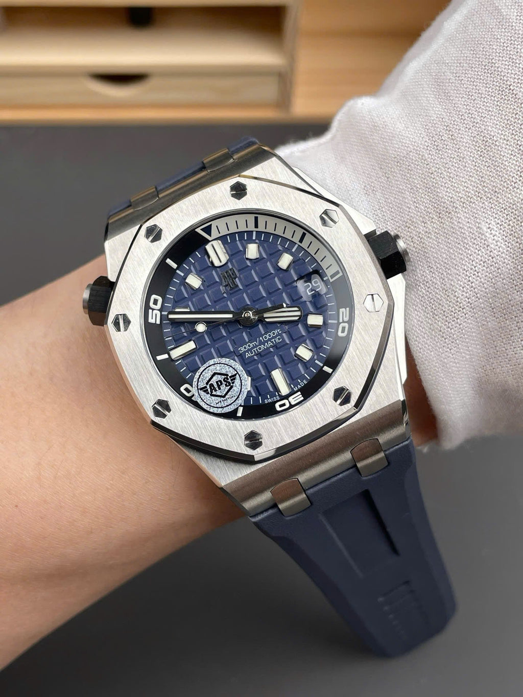Audemars Piguet Watch Royal Oak Offshore 15720ST Blue Rubber Strap 42mm