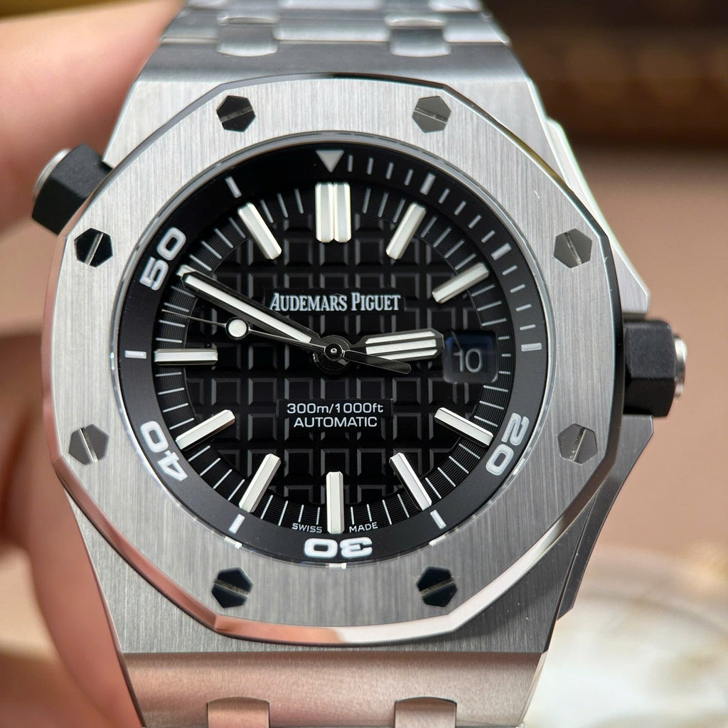 Audemars Piguet Royal Oak Offshore Diver 15710 Watch Black Dial Metal Wire 42mm