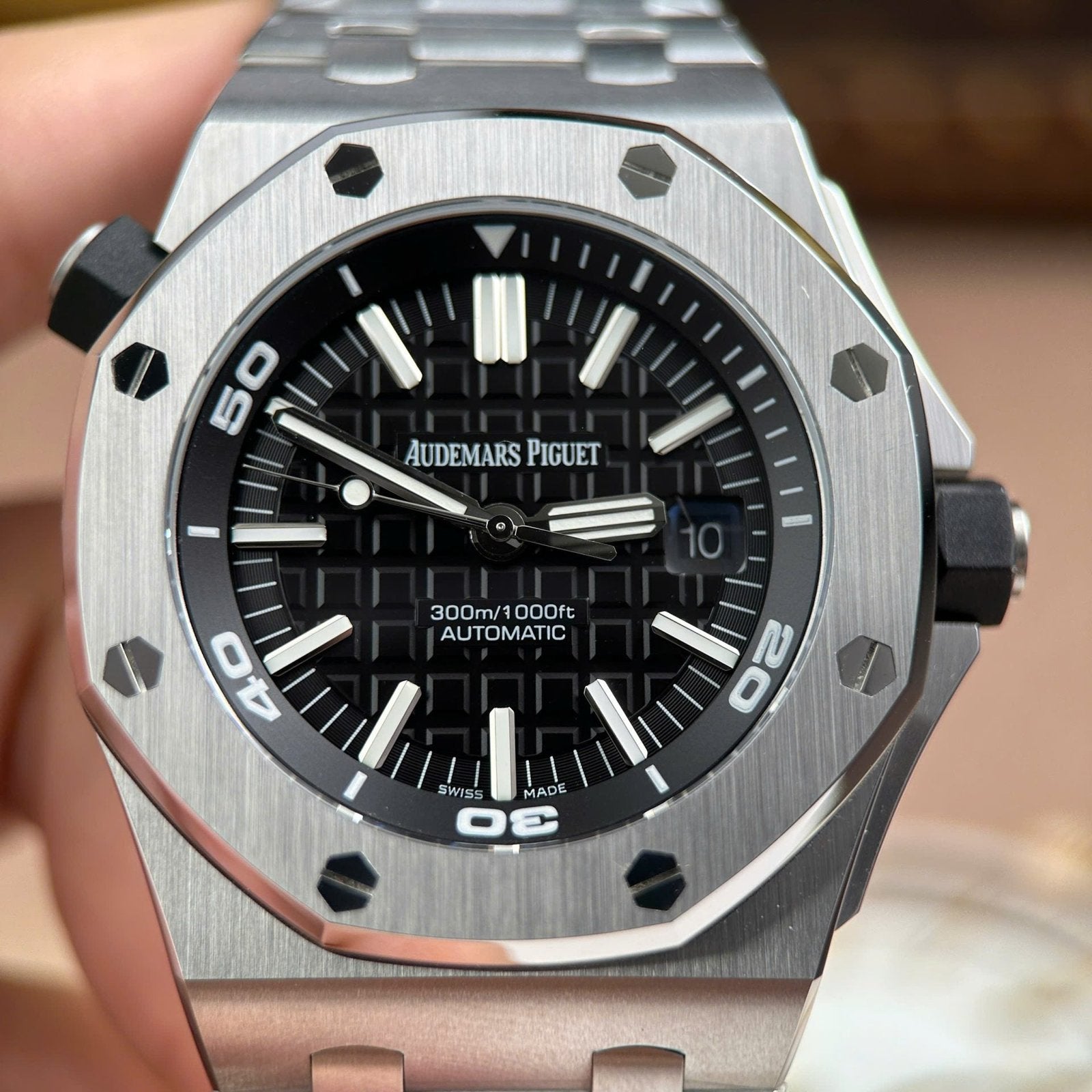 Audemars Piguet Royal Oak Offshore Diver 15710 Watch Black Dial Metal Wire 42mm
