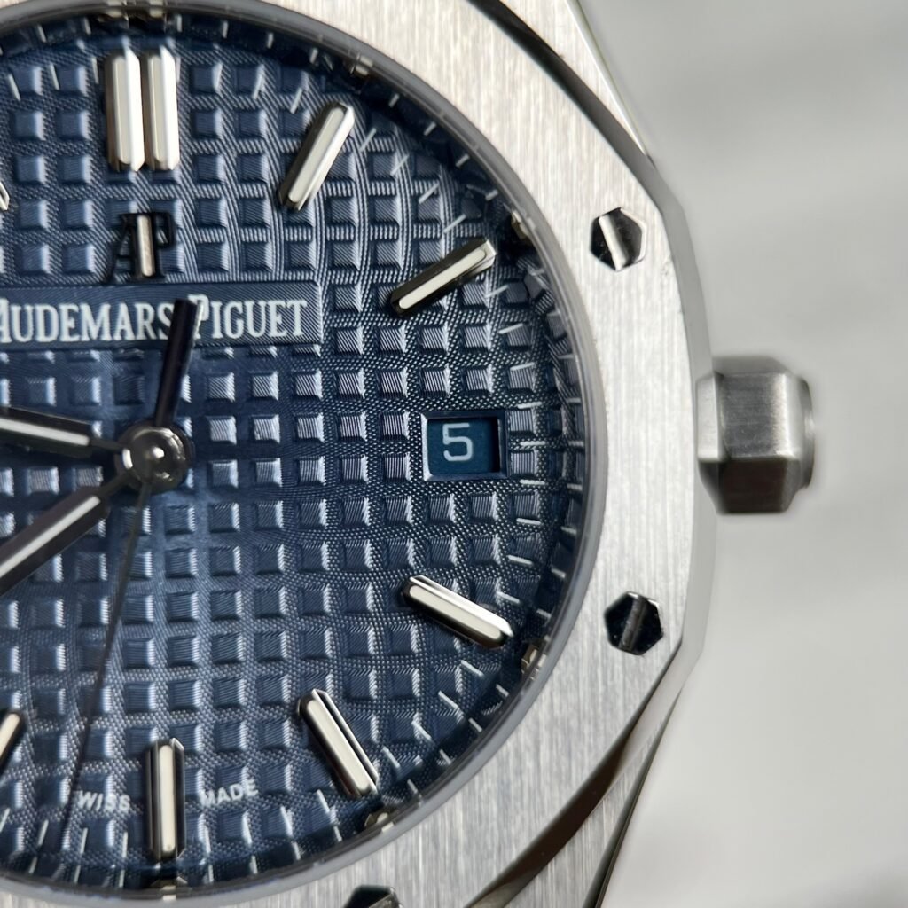 Audemars Piguet Watch Royal Oak Blue Dial Metal Wire 34mm