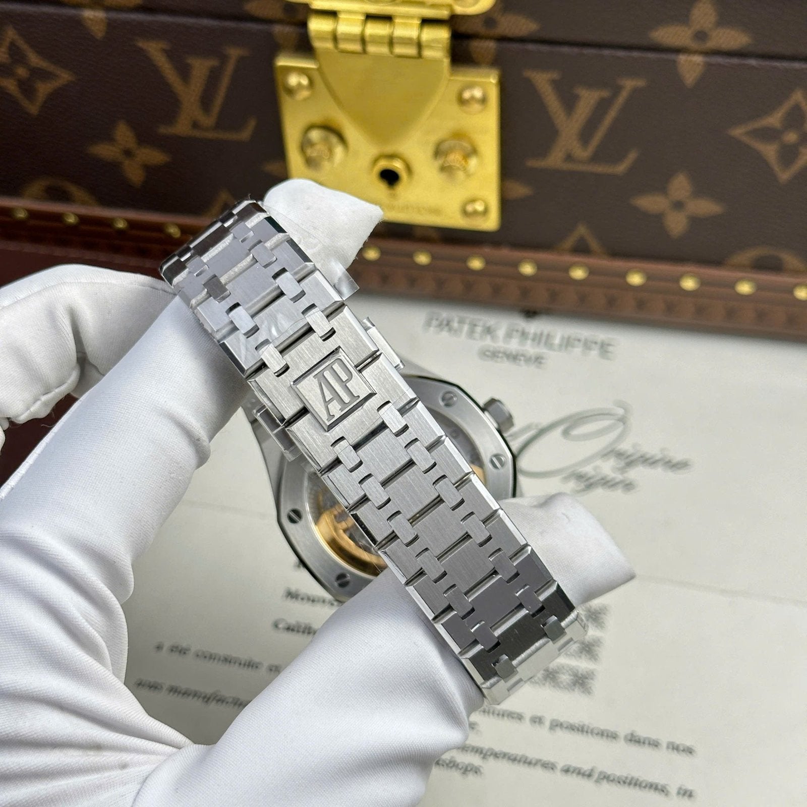 Audemars Piguet Royal Oak x Kaws Watch 41mm