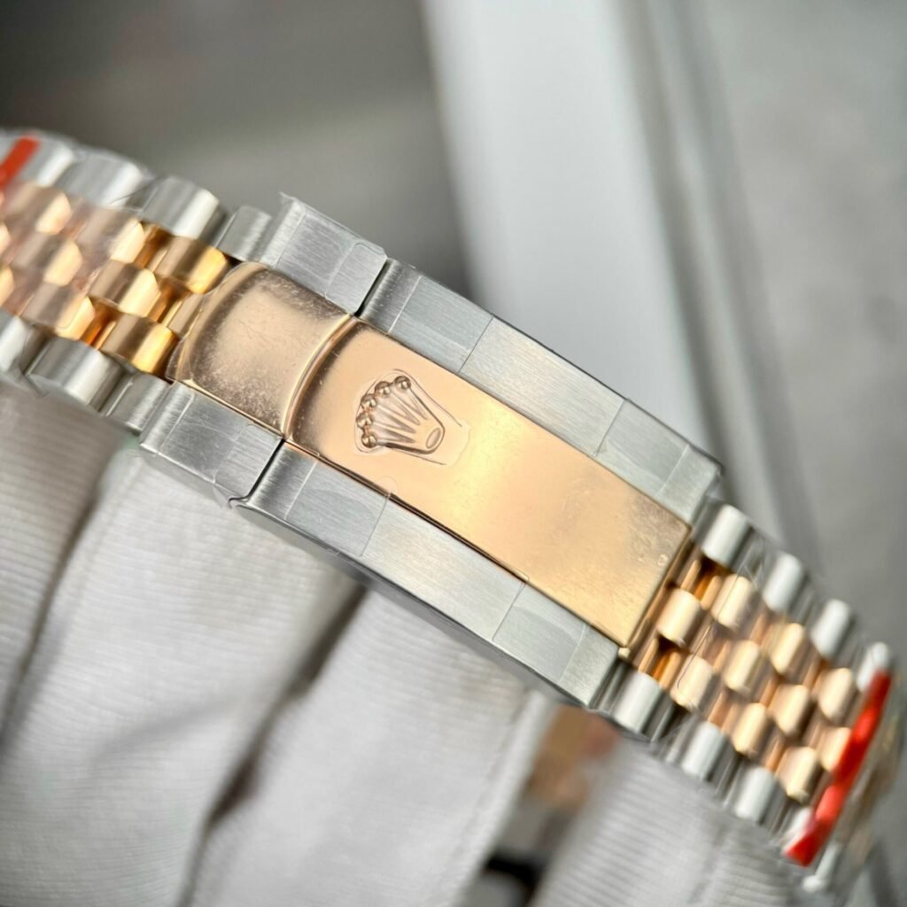Rolex Watch DateJust 126331 Gold Wrapped Sliver Dial 41mm