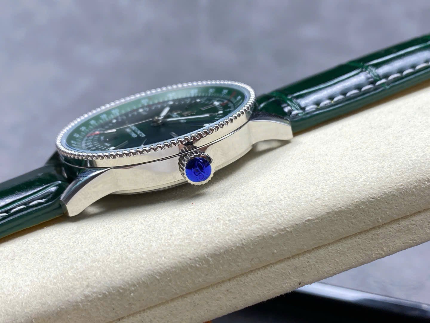 Breitling Navitimer A17326361L1P1 Green Dial  Watch 41mm