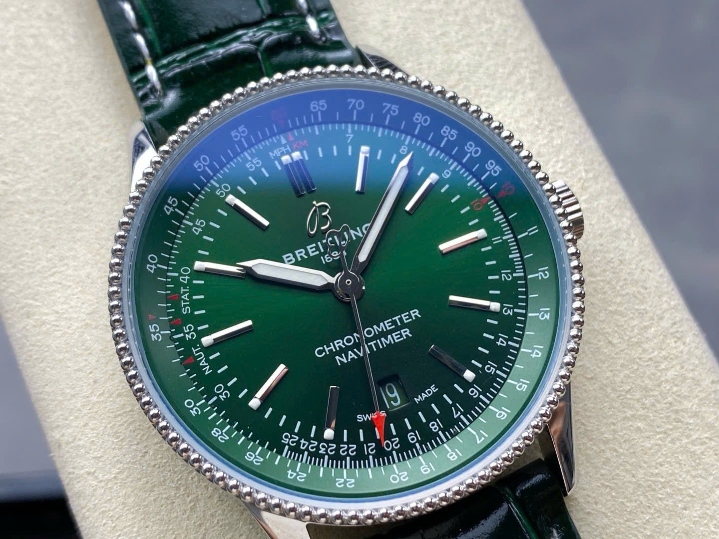 Breitling Navitimer A17326361L1P1 Green Dial  Watch 41mm