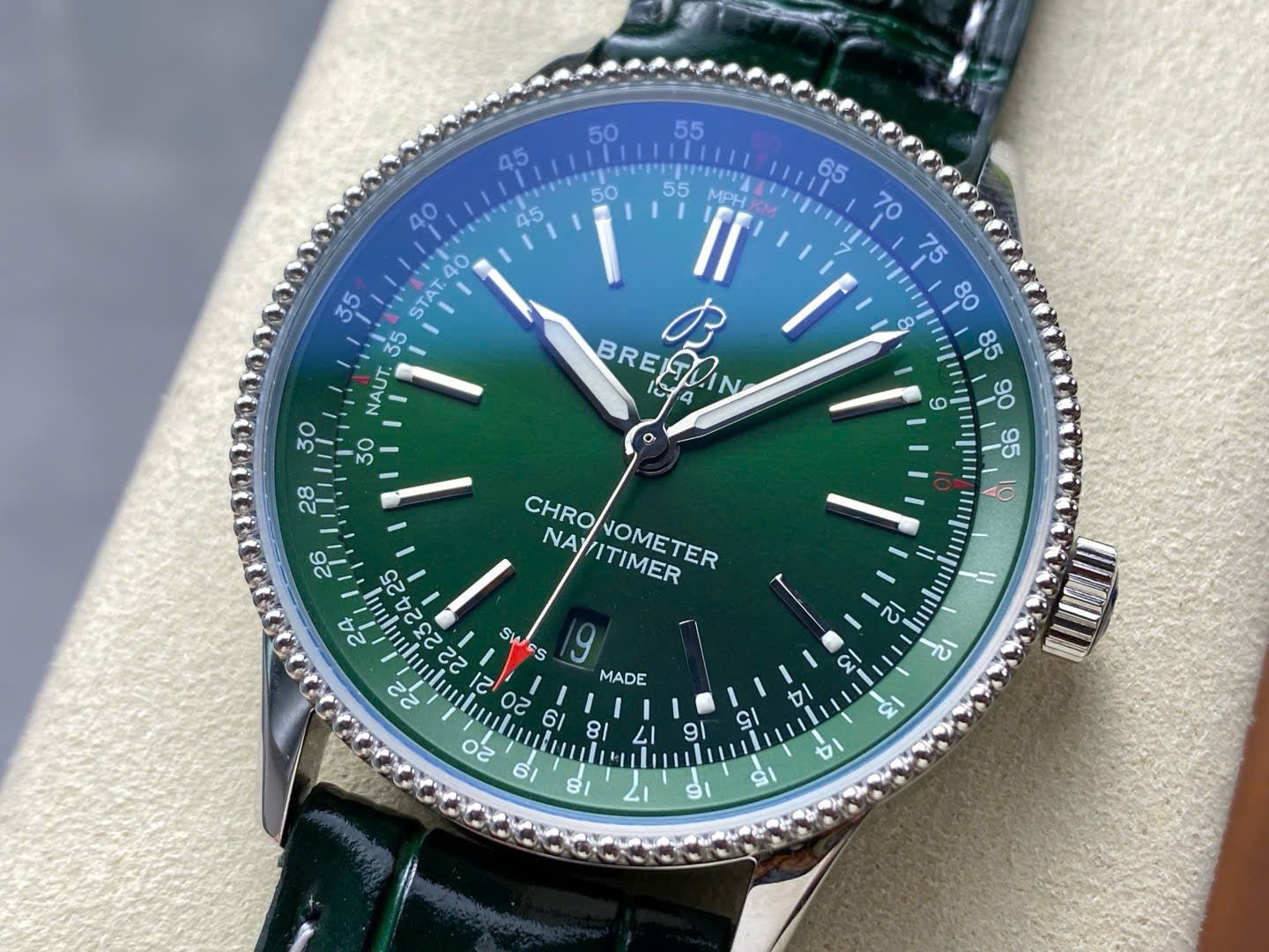 Breitling Navitimer A17326361L1P1 Green Dial  Watch 41mm