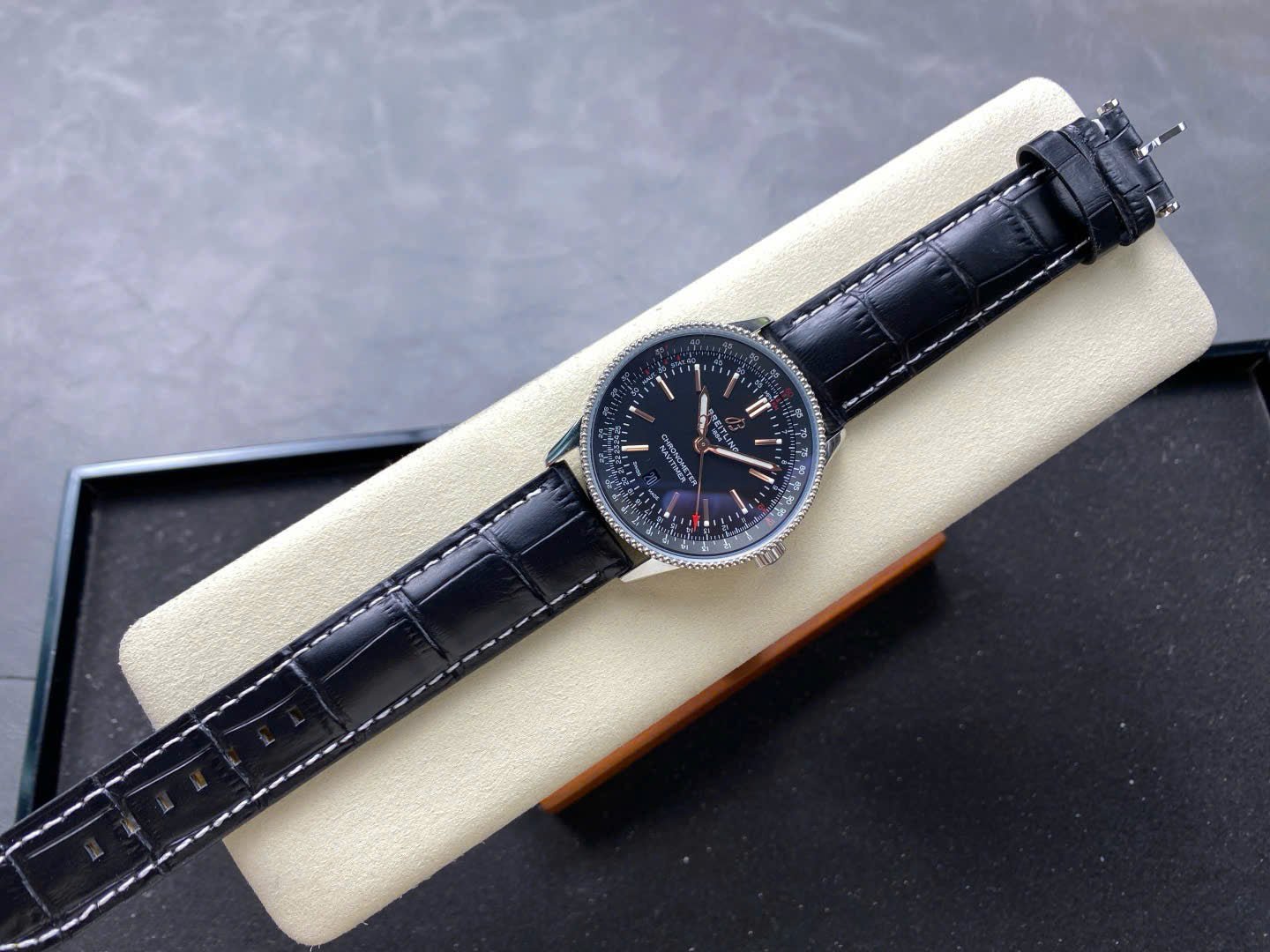 Breitling Navitimer Automatic A17326241B1P1 Watch Black Leather Strap 41mm