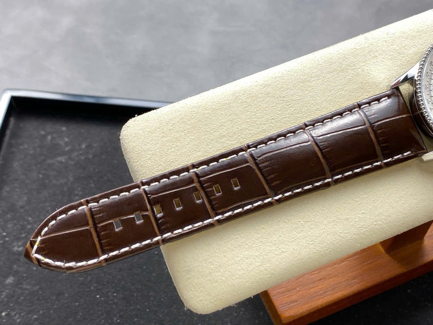 Breitling Navitimer  Watch Brown Leather Strap 41mm