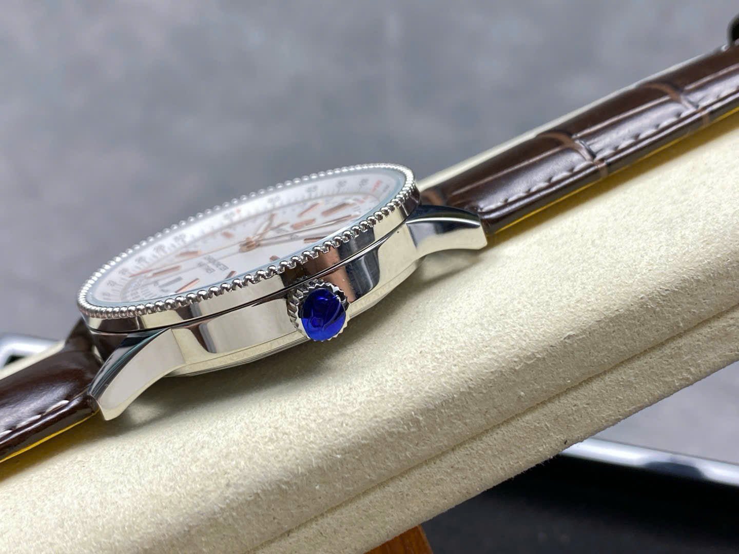 Breitling Navitimer  Watch Brown Leather Strap 41mm