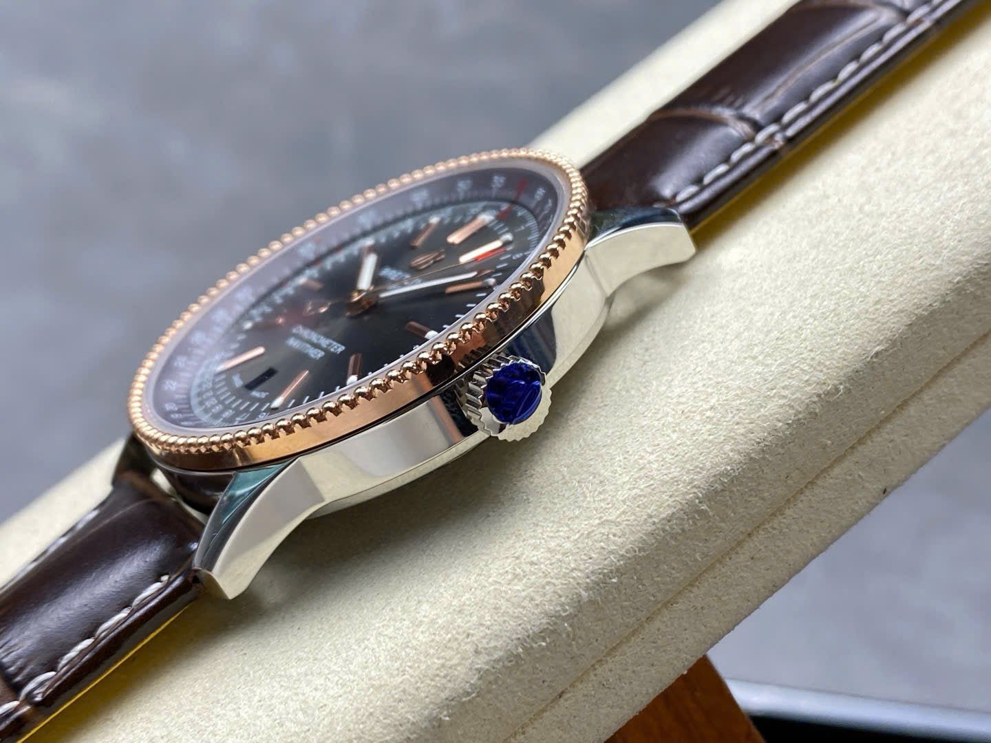 Breitling Navitimer Watch Gray Dial &amp; Leather Strap 41mm