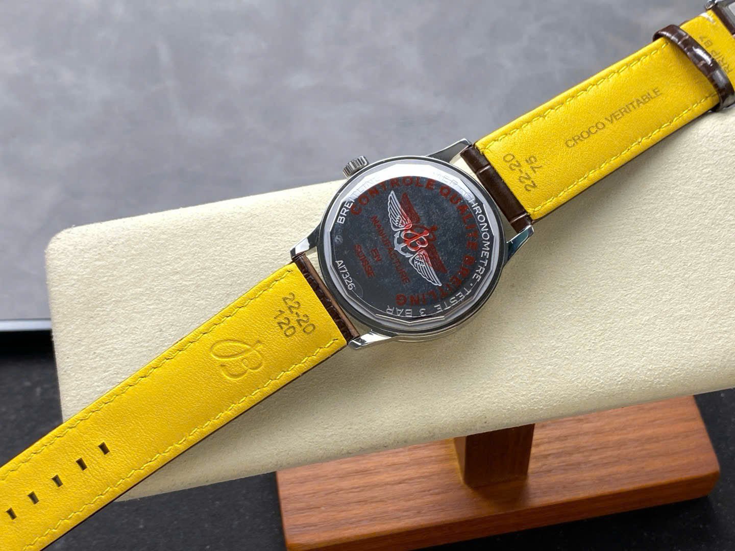 Breitling Navitimer Watch Gray Dial &amp; Leather Strap 41mm