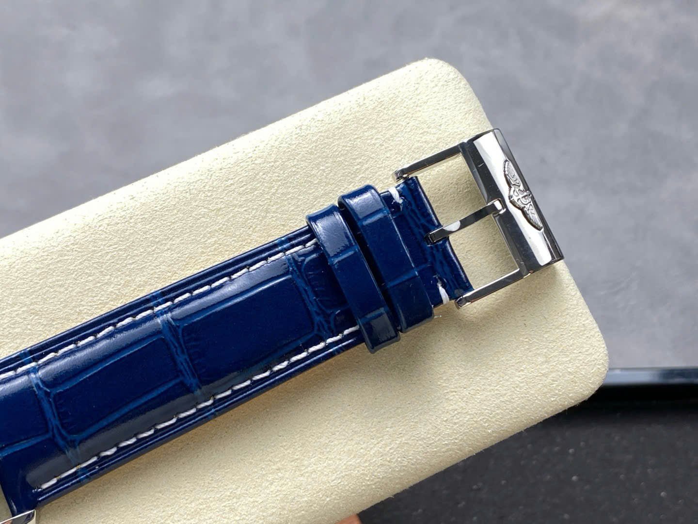 Breitling Navitimer Watch Blue Leather Strap 41mm