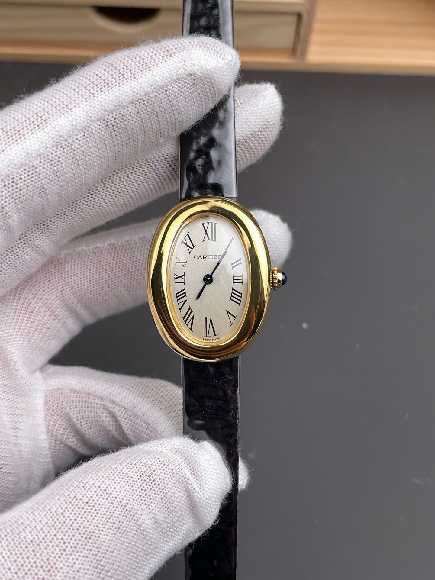 Cartier Baignoire WGBA0017 Watch Women Leather Strap 24,6×18,7mm