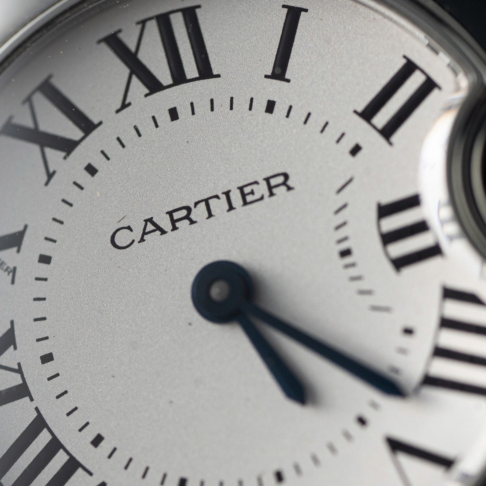 Cartier Ballon Bleu Women’s Watch Swiss Quartz Movement Metal Strap 28mm