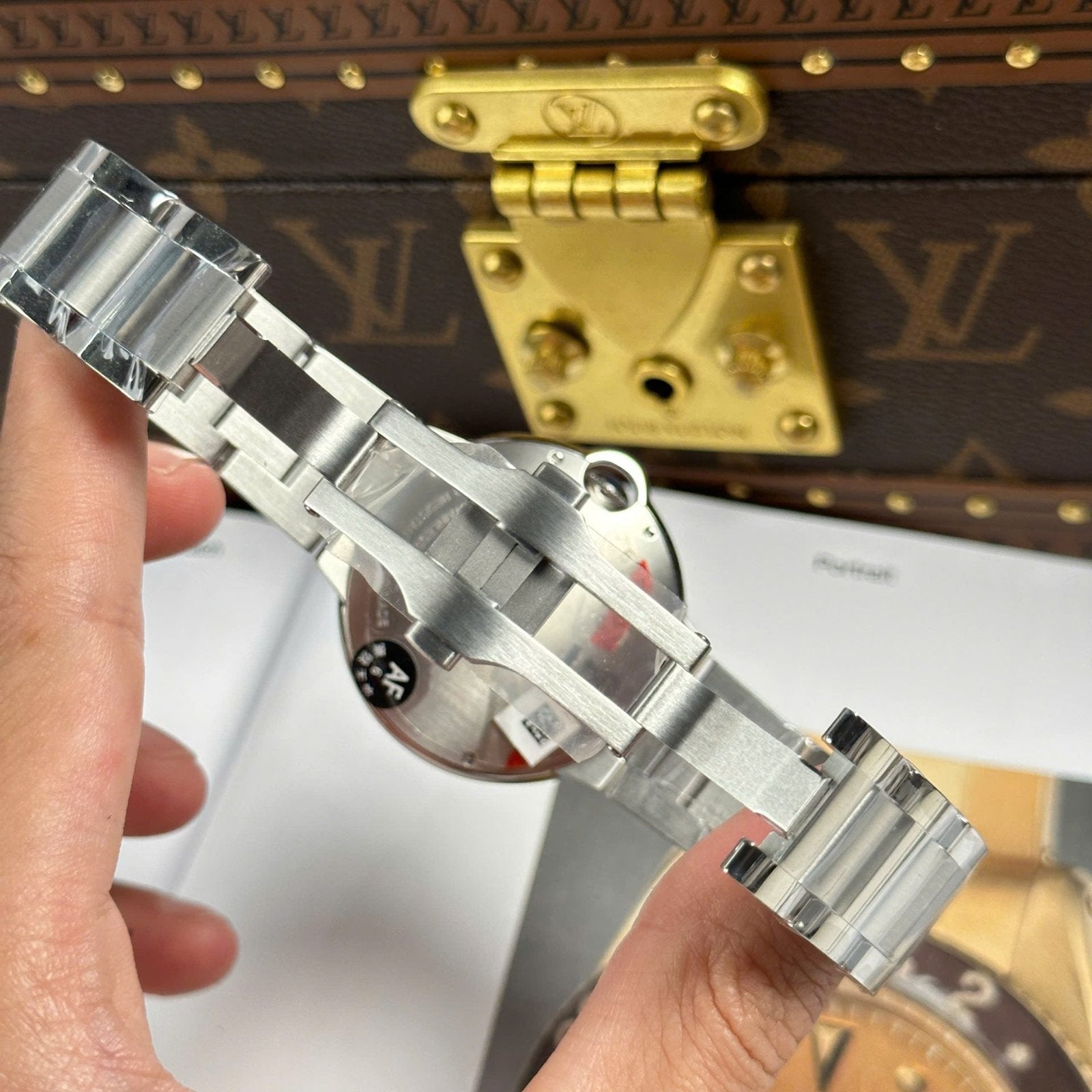 Cartier Ballon Bleu Watch White Dial Metal Wire 40mm