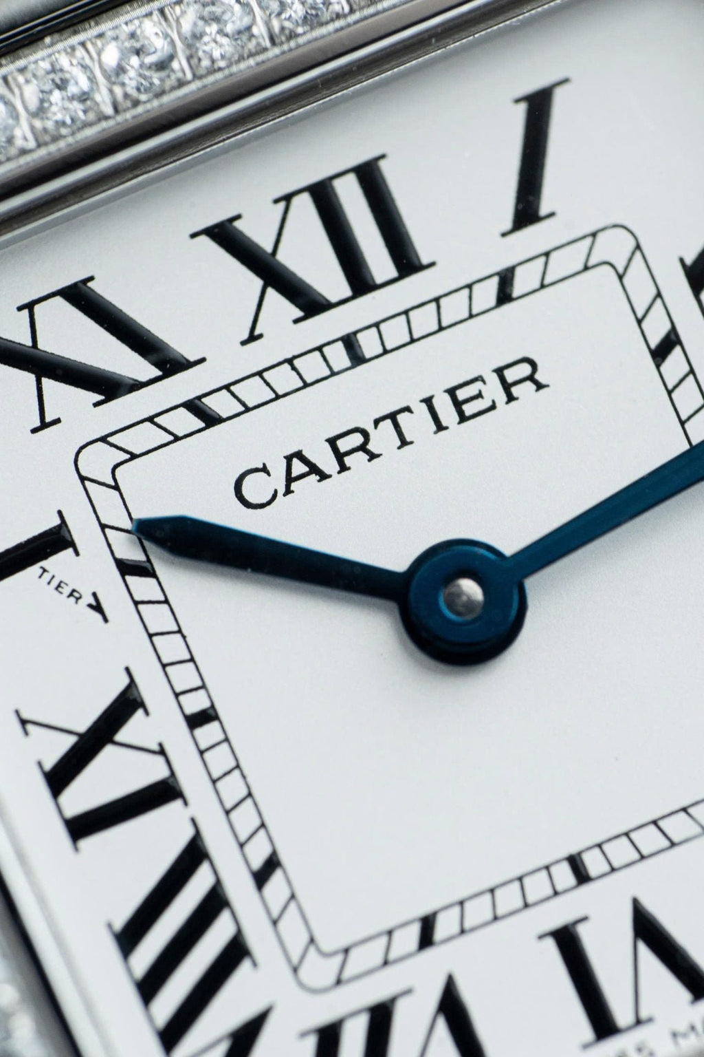 Cartier Panthere W2PN0007 Watch White Dial Metal Wire 27x37mm