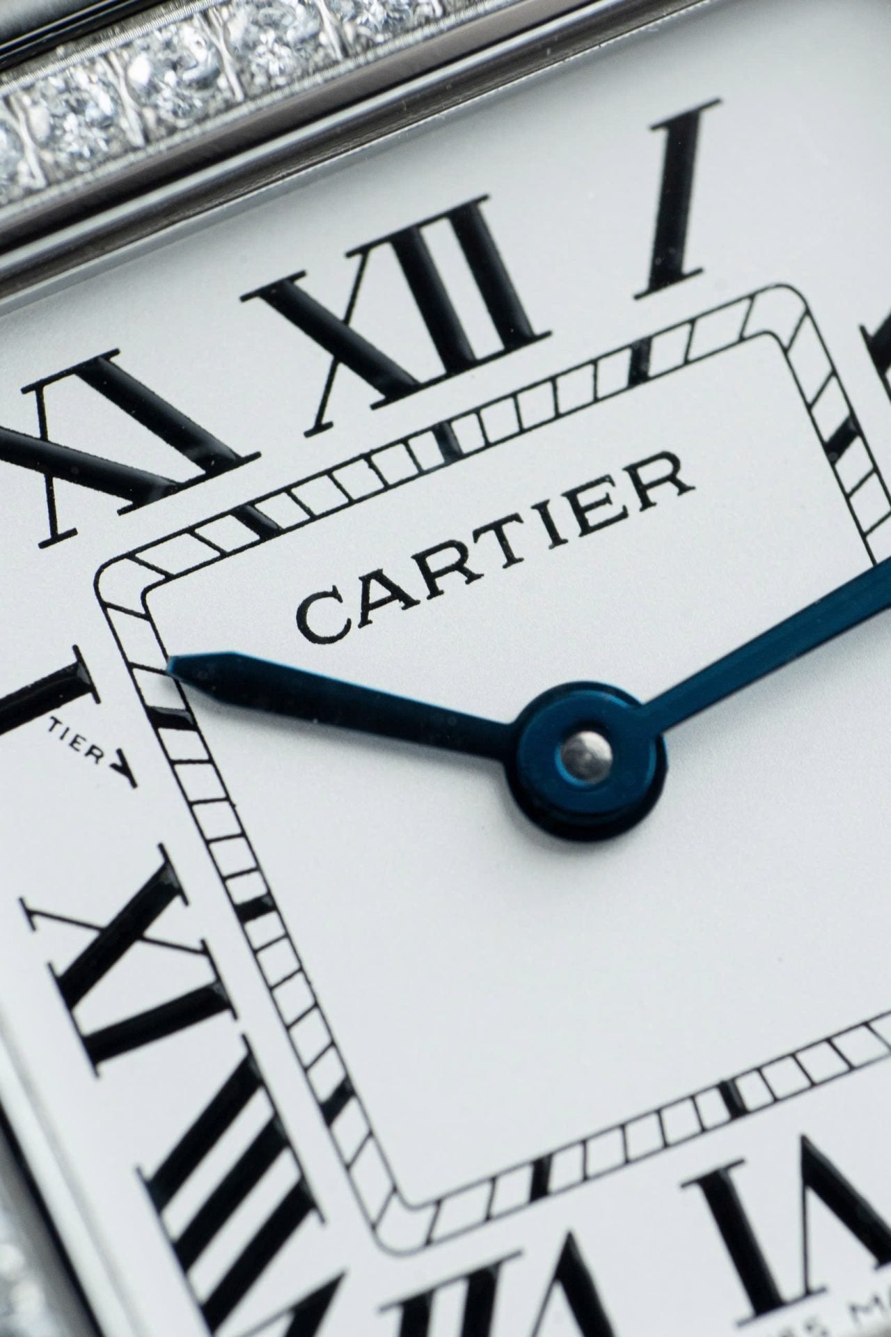 Cartier Panthere W2PN0007 Watch White Dial Metal Wire 27x37mm