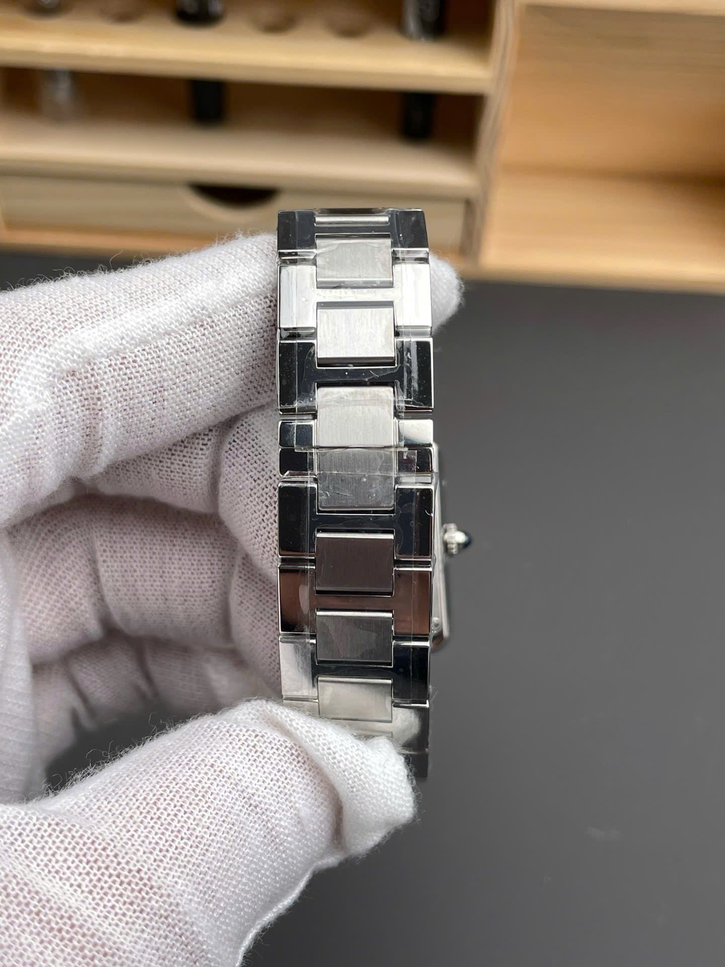 Cartier Tank Watch Men’s Quartz Movement 31x40mm
