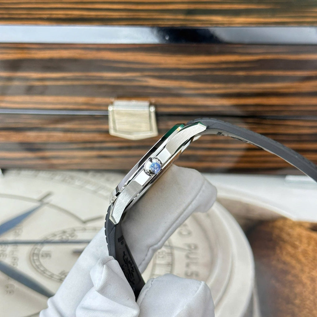 Patek Philippe Aquanaut 5167 Watch 40mm