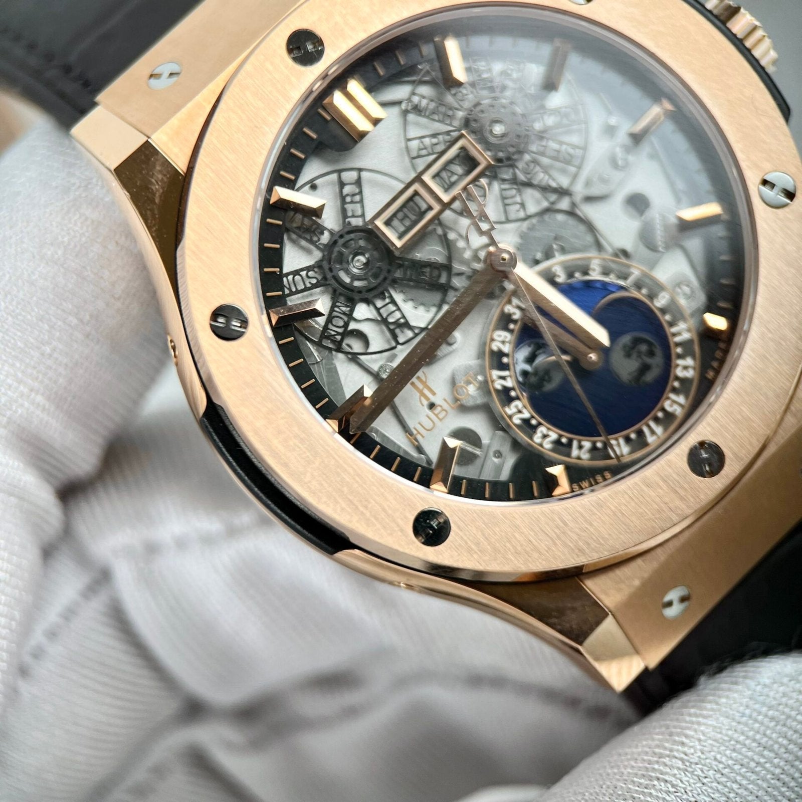 Hublot Aerofusion Moonphase King Gold Watch 42mm