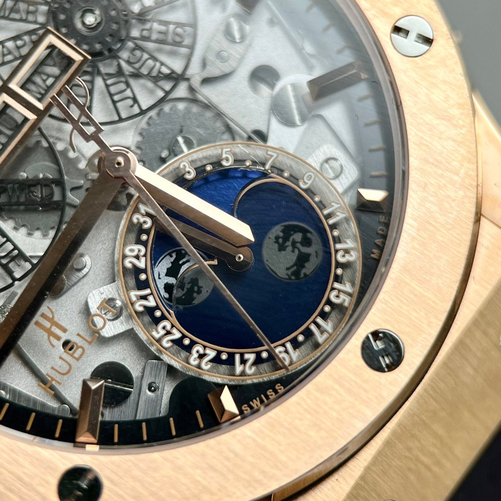 Hublot Aerofusion Moonphase King Gold Watch 42mm