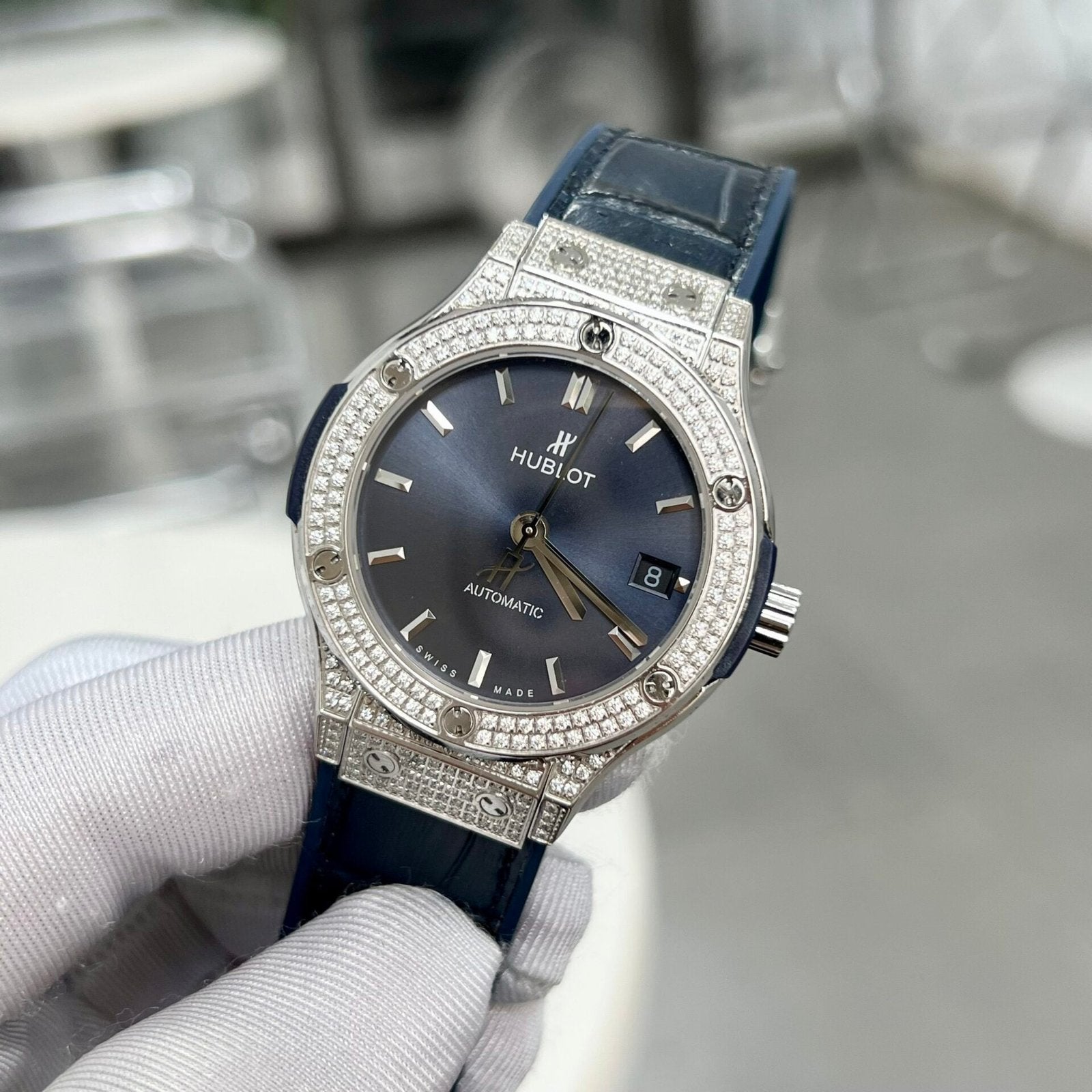 Hublot  Watch With Full Diamond Case Blue 38mm