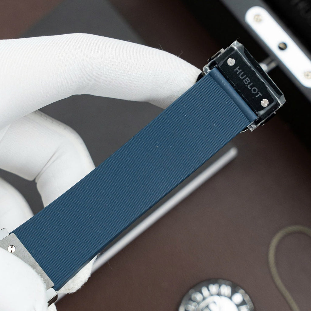 Hublot Classic Fusion Ceramic  Watch Blue Dial Rubber Strap 42mm