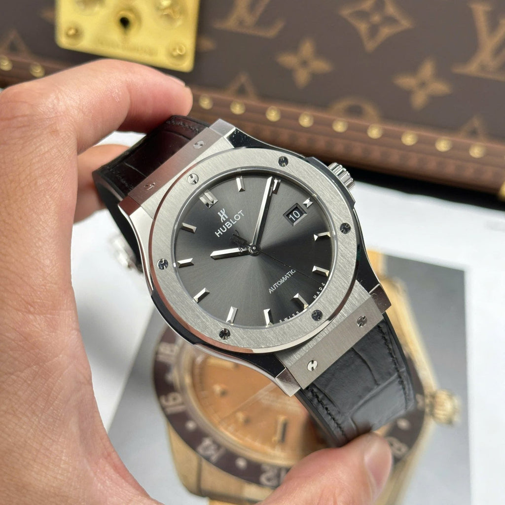 Hublot Classic Fusion Gray Watch Weight 84 Grams Super Light  42mm